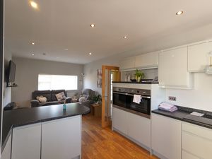 Photo 6- click for photo gallery